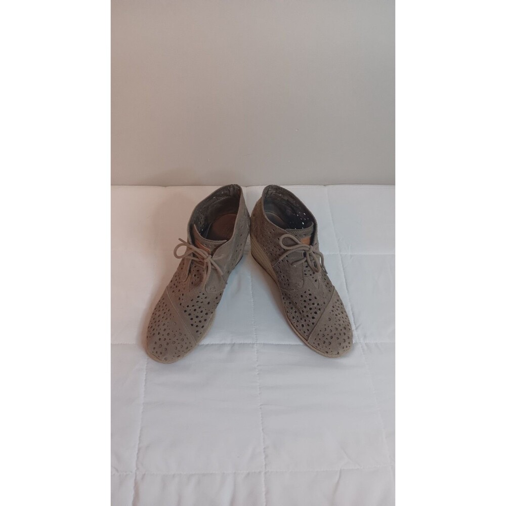 Toms Suede Perforated Ankle Wedge Bootie Sz 10 Desert Tan